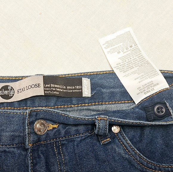 Boys Levi's - Picture 2 of 3